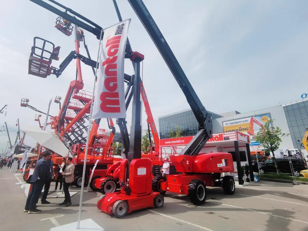 CTT Expo 2023 Vertical mast lifts