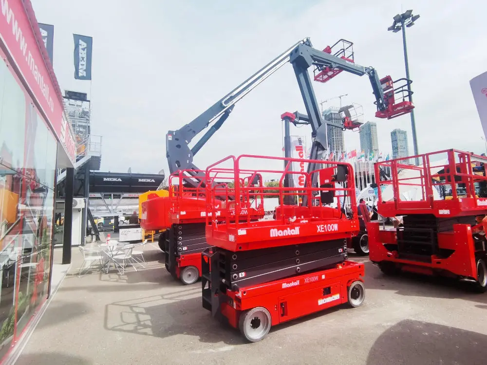CTT Expo 2023 Boom lifts